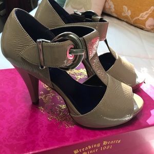 Candie’s Taupe Heels